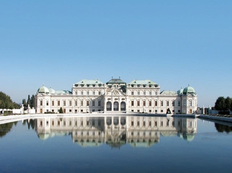 Place Belvedere Palace