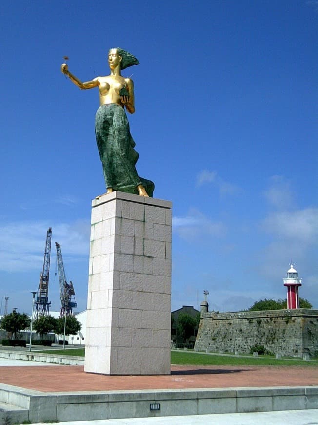 Lugar Estátua à Mulher Vianesa