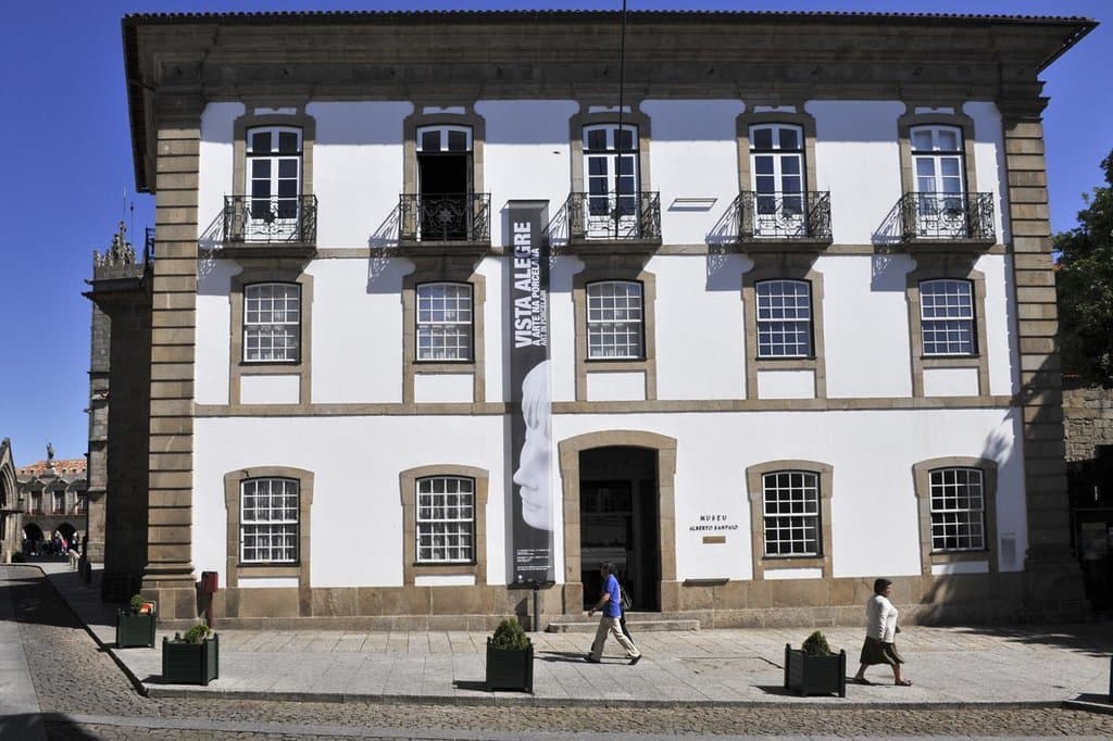 Place Museu Alberto Sampaio. Guimarães, Portugal