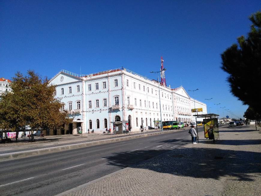 Place Santa Apolónia