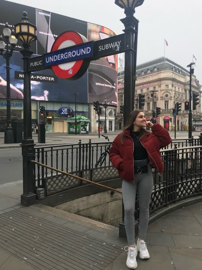 Lugar Piccadilly Circus