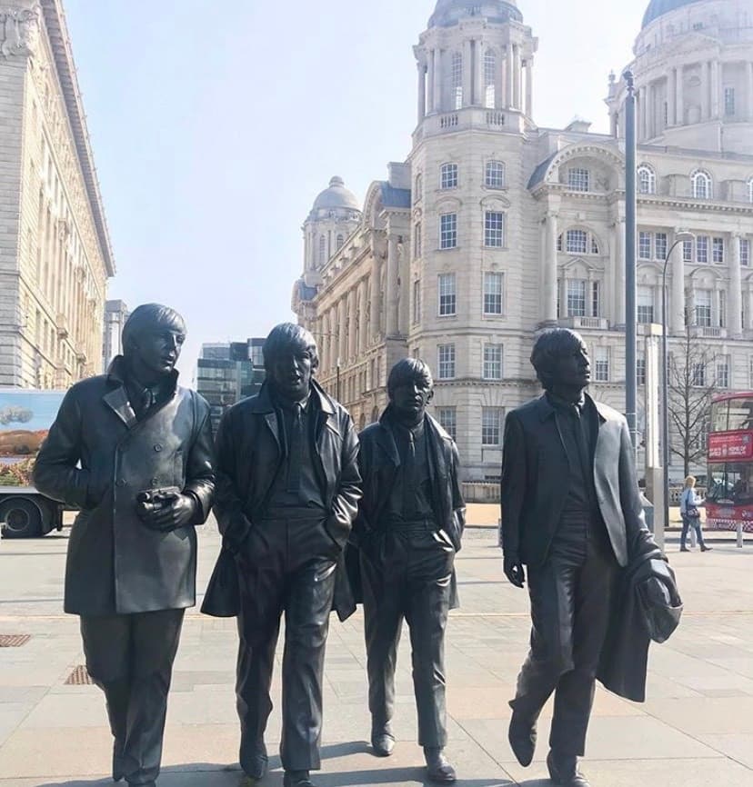 Lugar The Beatles Statue