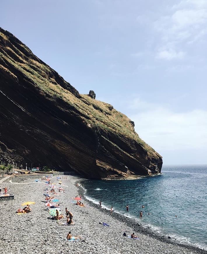 Place Praia do Garajau