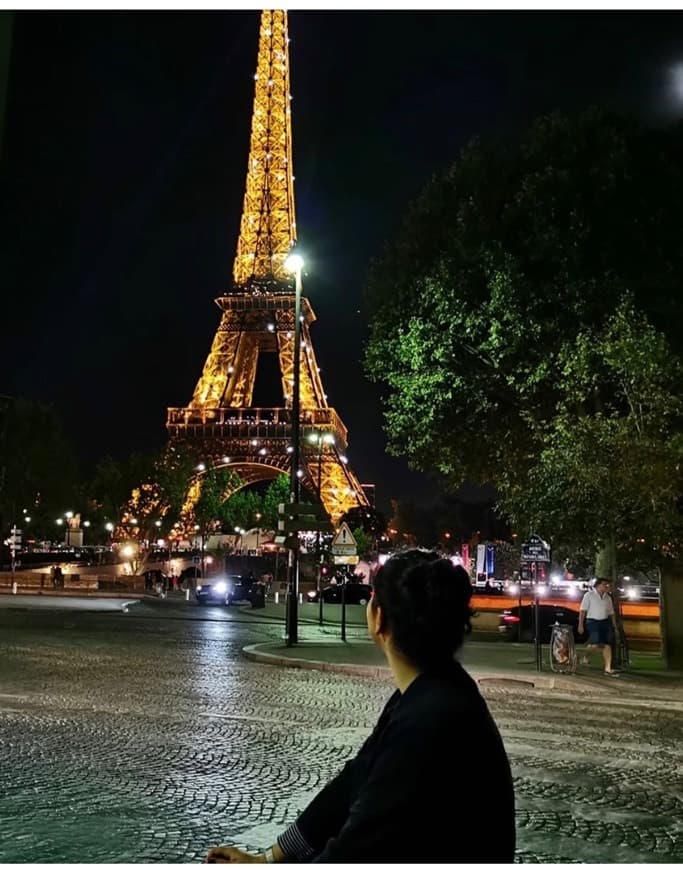 Place Torre Eiffel