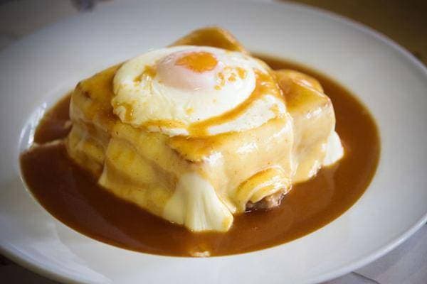 Fashion Francesinha - Gastro Obscura