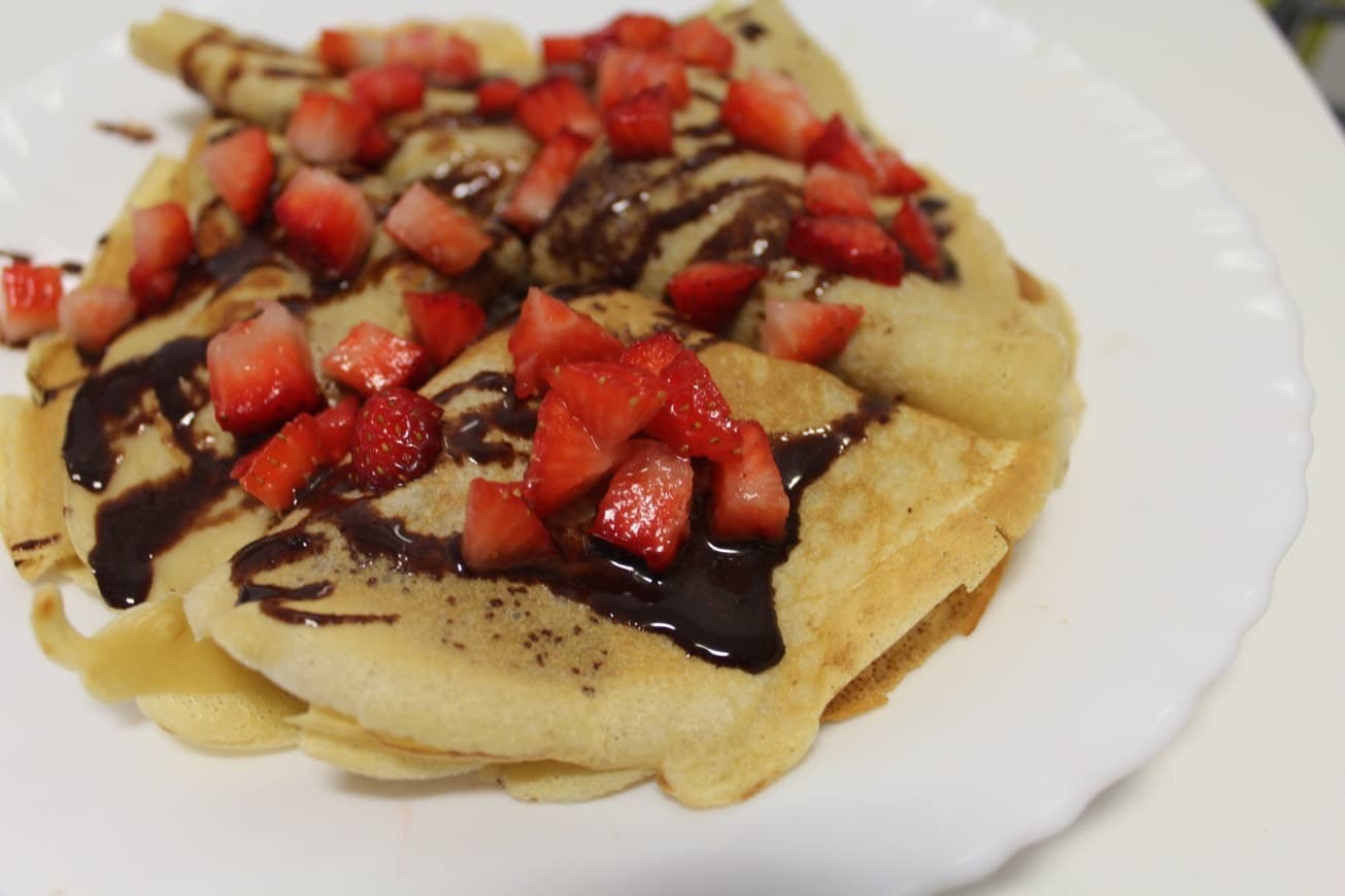 Moda Crepes com morango e chocolate 🍓🍫