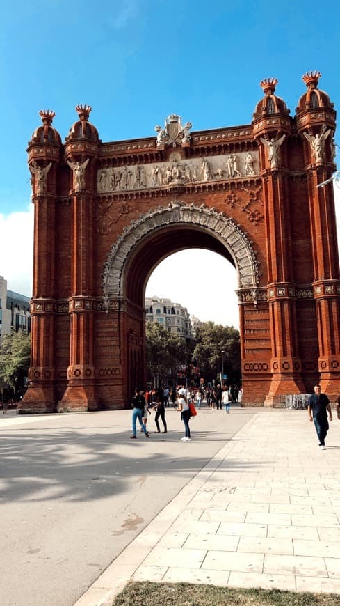 Place Arc de Triomf