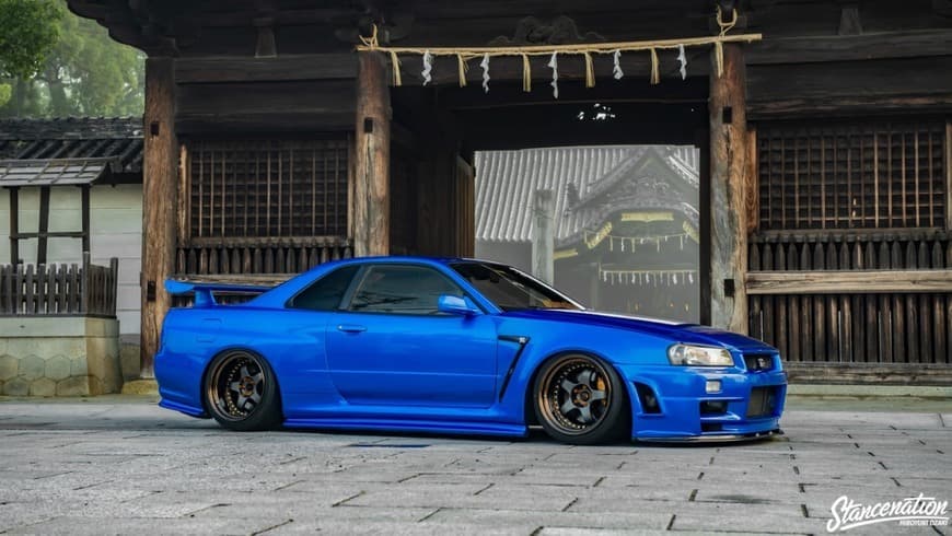 Moda Nissan Skyline GT-R34 02’