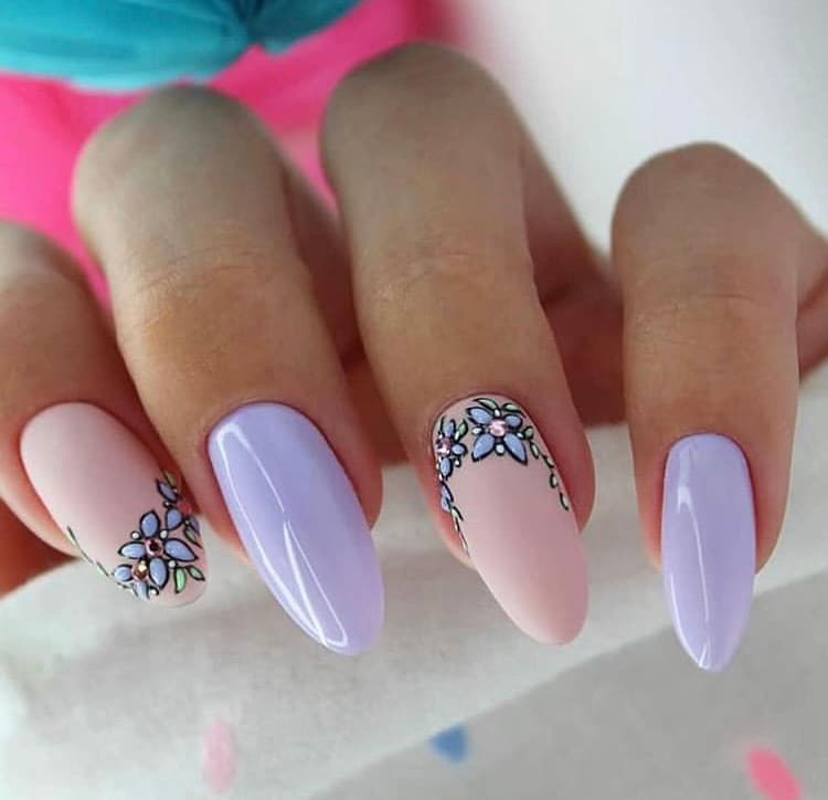 Moda Nails