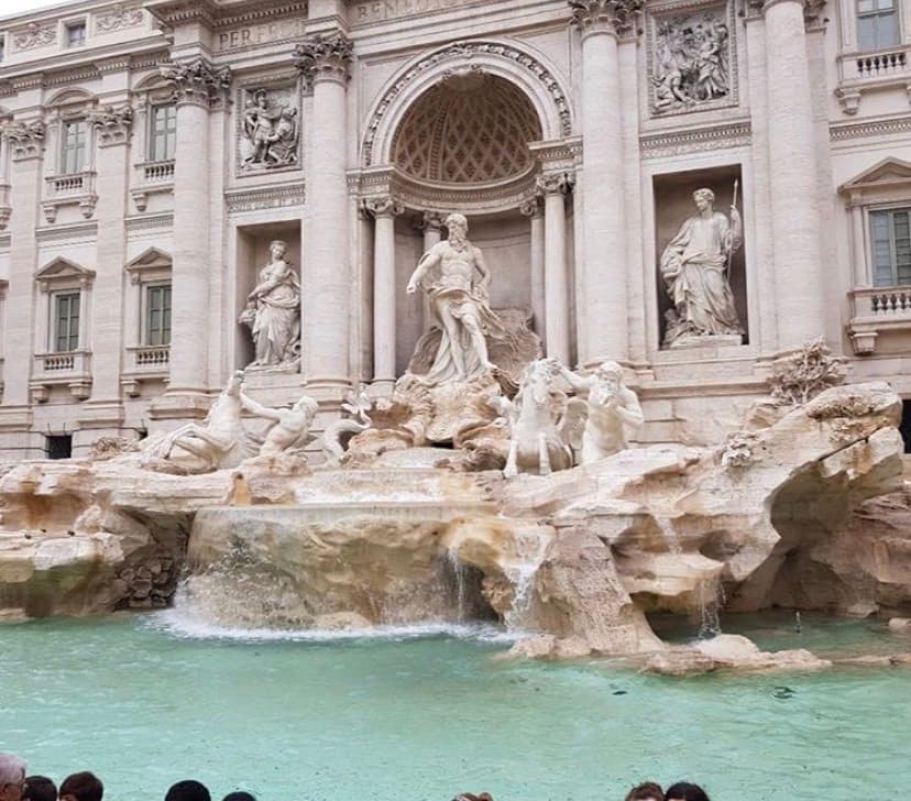 Lugar Fontana di Trevi