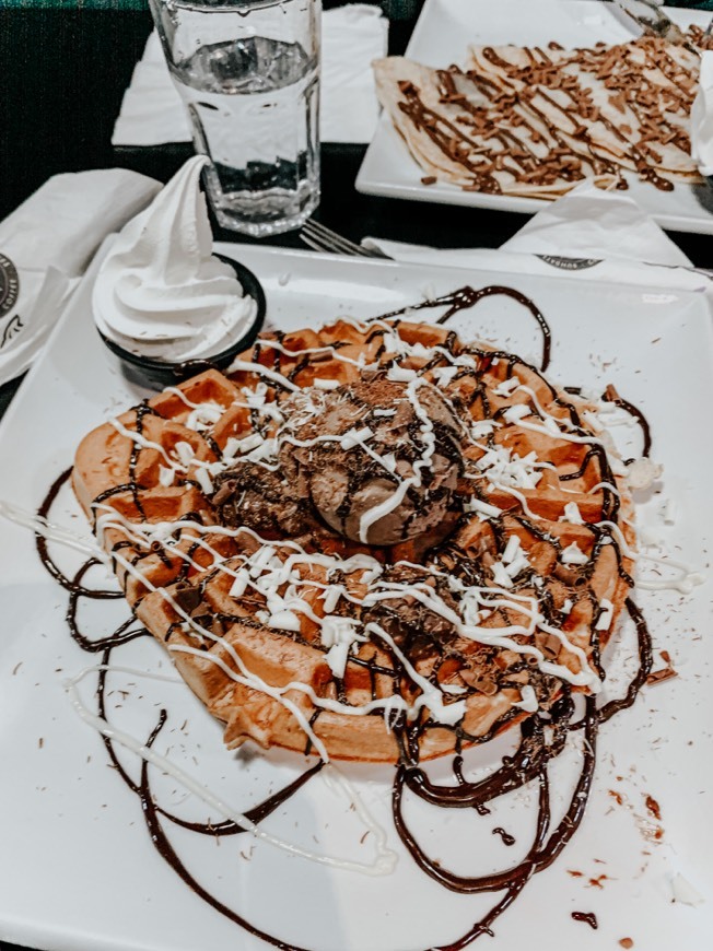 Fashion Creams waffle