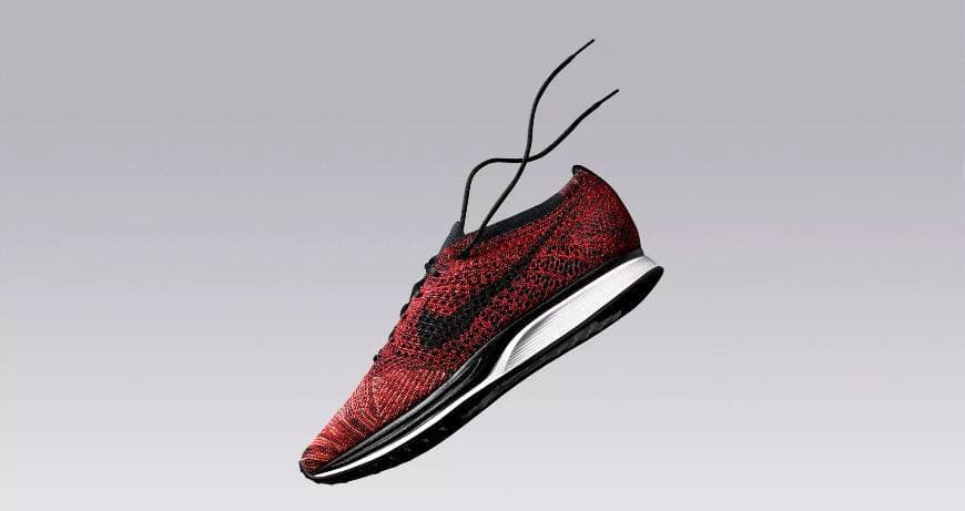 Product Nike flyknit racer red