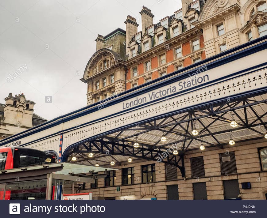 Place Victoria Station