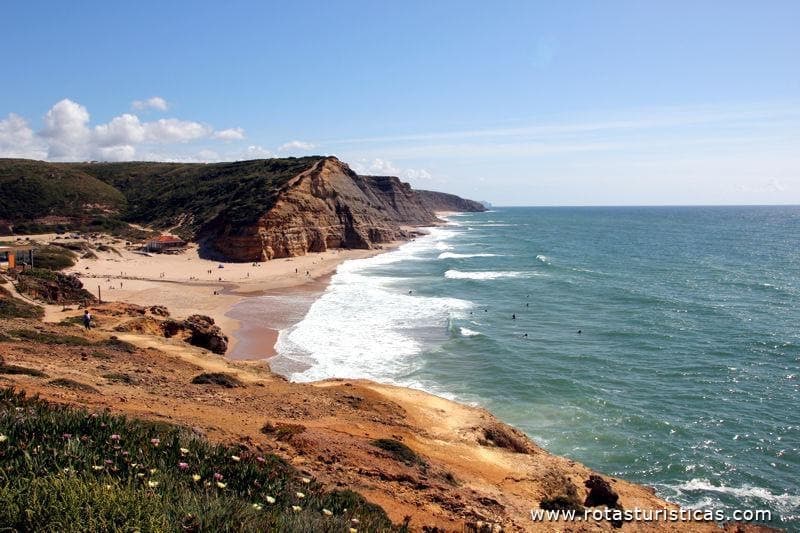 Place São Julião beach