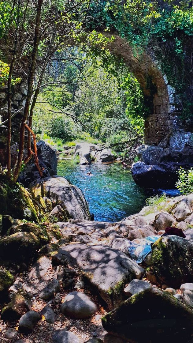 Lugar Poço do Pisão