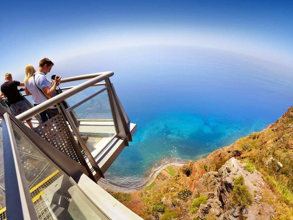 Place Cabo Girão