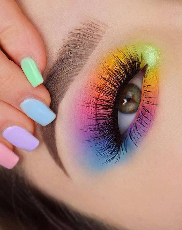 Moda Rainbow Eye Look