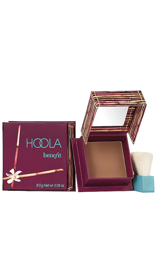 Moda Hoola. Benefit Cosmetics 