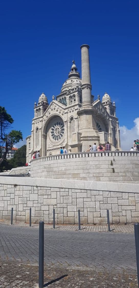 Lugar Santuário do Monte de Santa Luzia