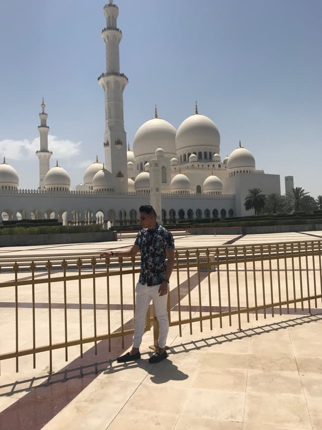 Fashion Visita Abu Dhabi 🗺