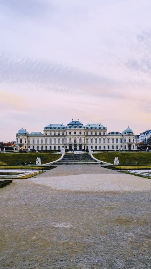 Place Belvedere Palace