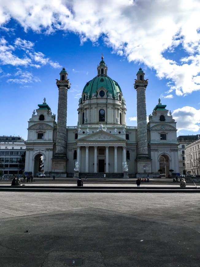 Place Karlskirche