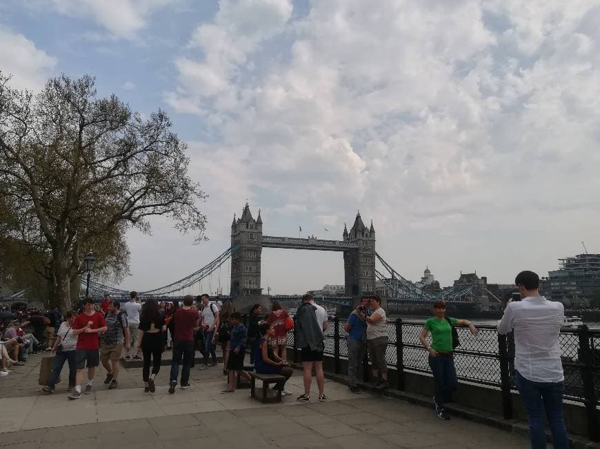 Place Tower Bridge