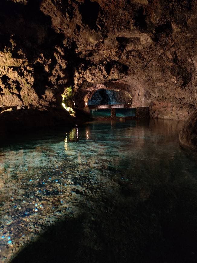 Lugar Grutas de São Vicente