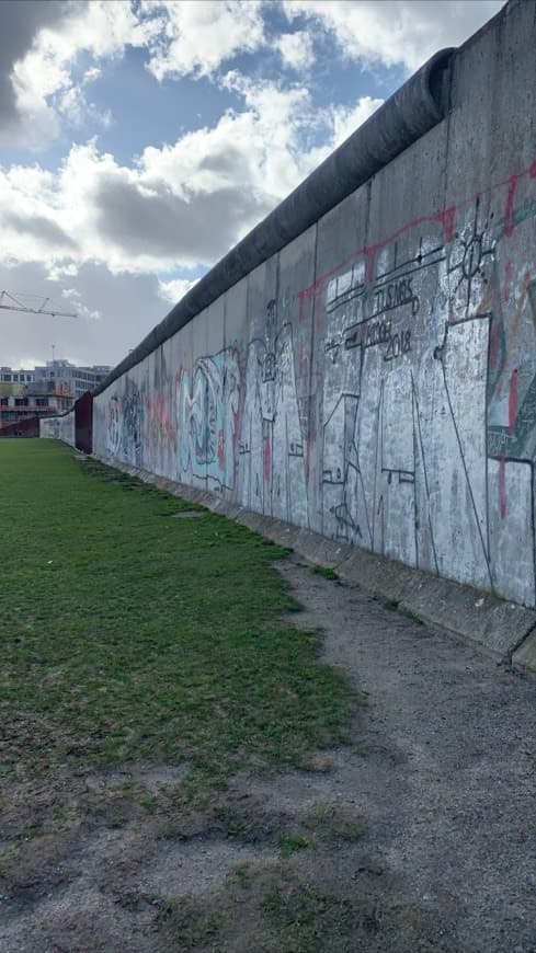 Place Berlin Wall Memorial