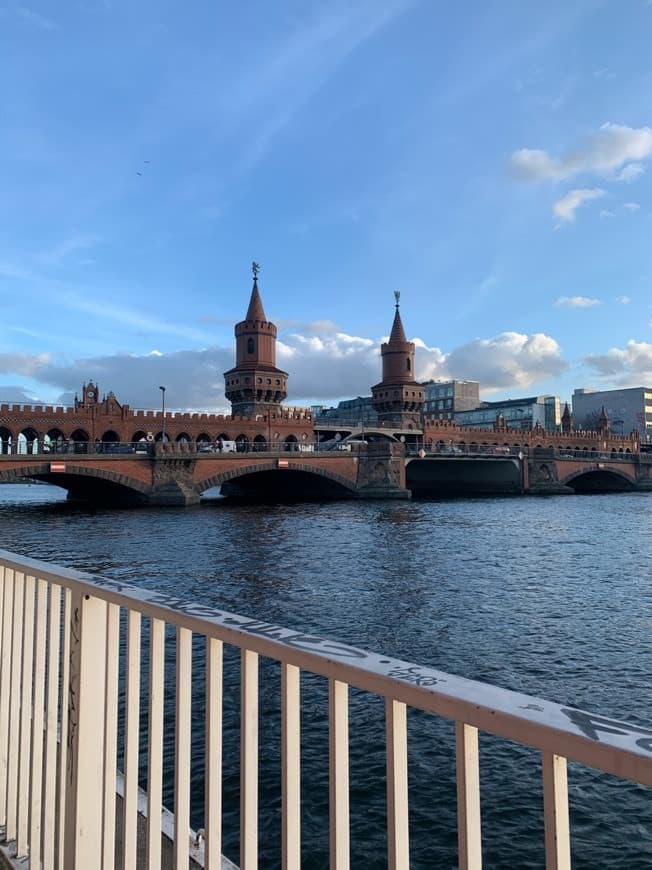 Lugar Oberbaumbrücke