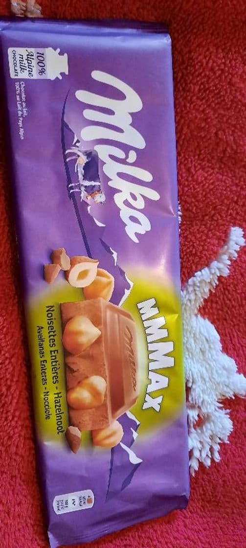 Moda Milka Avelãs inteiras 