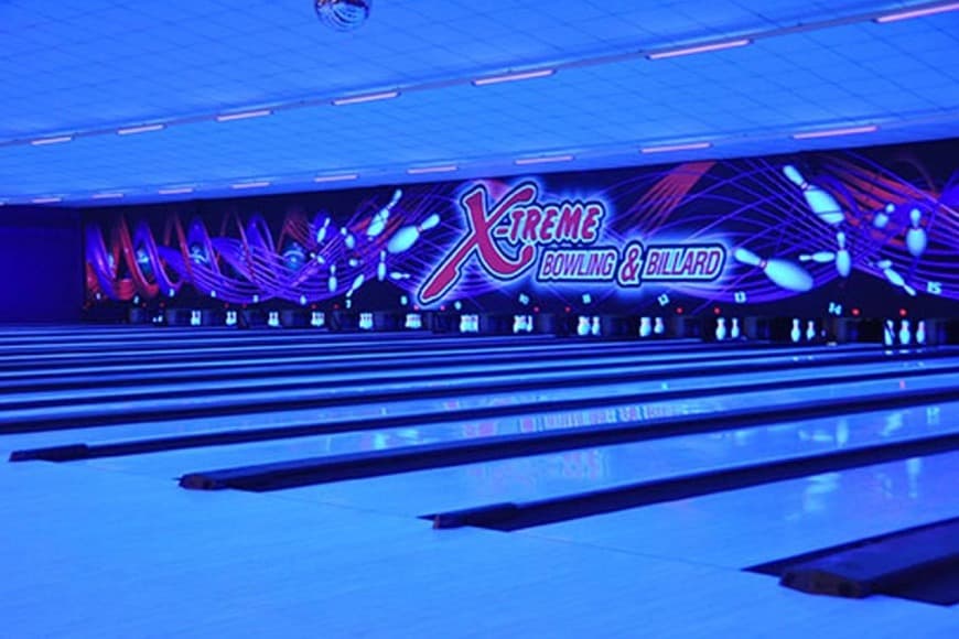 Lugar X-Treme Bowling & Billard