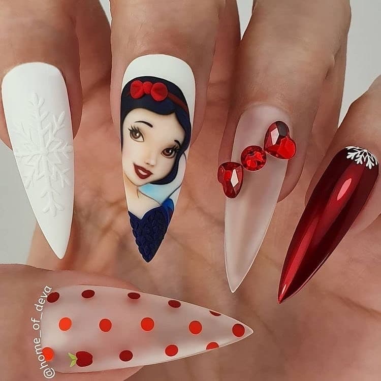 Moda Nails