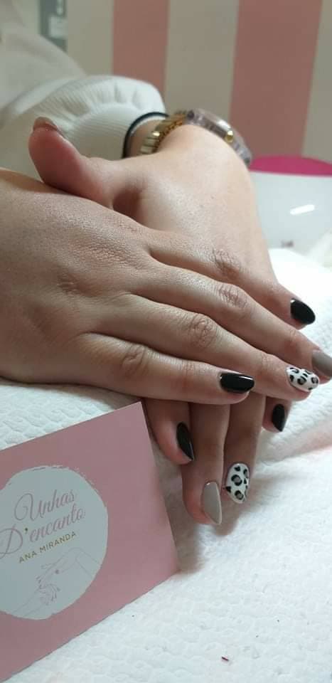 Moda Nails 03/2020