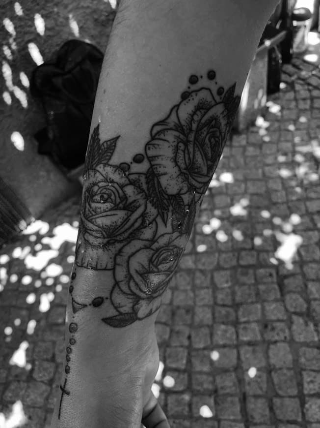 Moda Tatto de rosas no braço