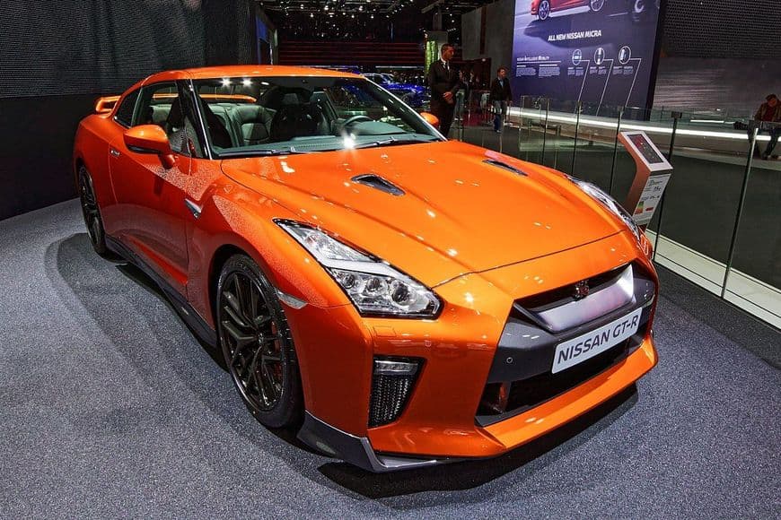 Moda Nissan GT-R - Wikipedia