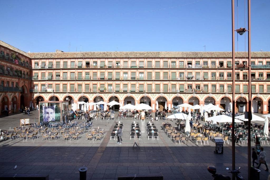 Place La Plaza de la Corredera