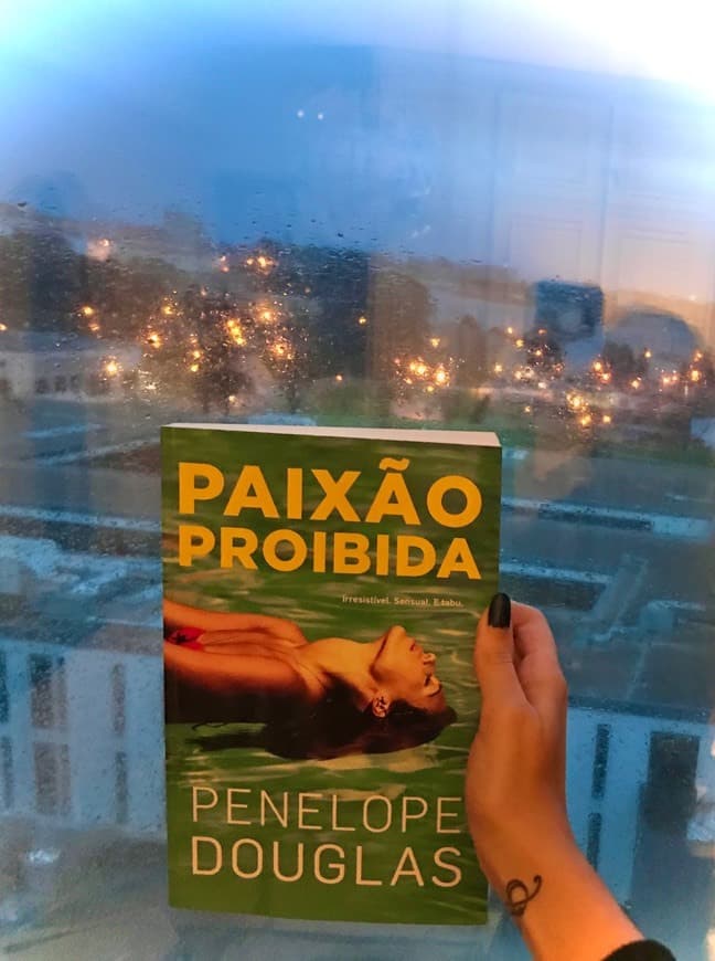 Libro Paixão Proibida