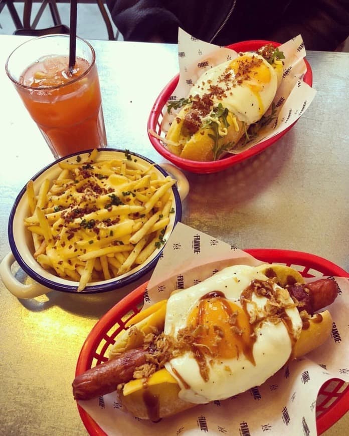 Restaurantes Frankie Hot Dogs