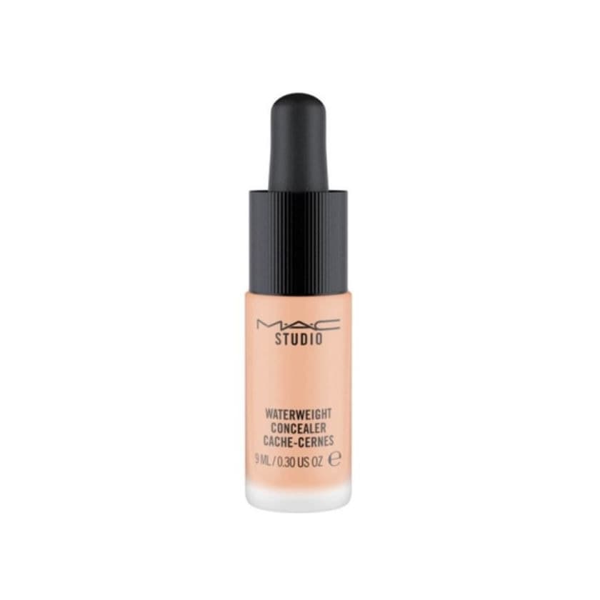 Product Mac waterweight concealer