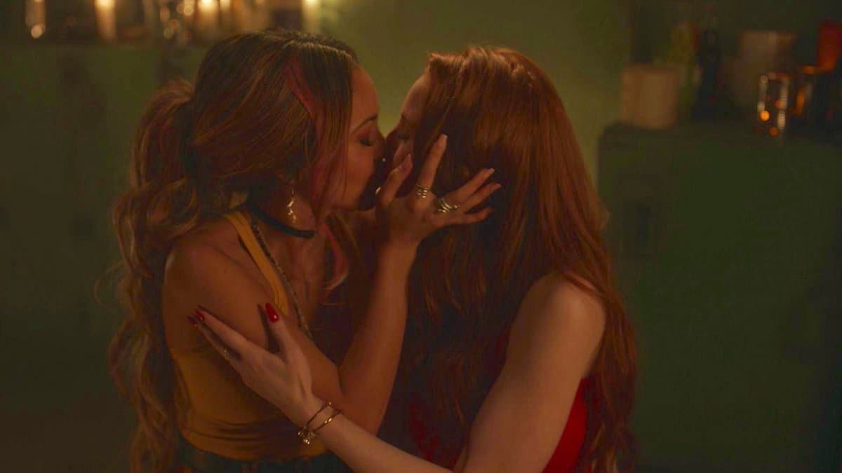 Fashion Choni Story (Full Story of Cheryl & Toni - Riverdale) - YouTube