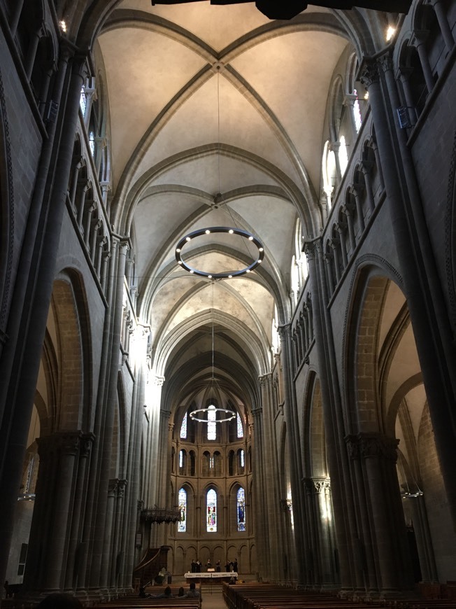 Lugar Catedral de San Pedro de Ginebra