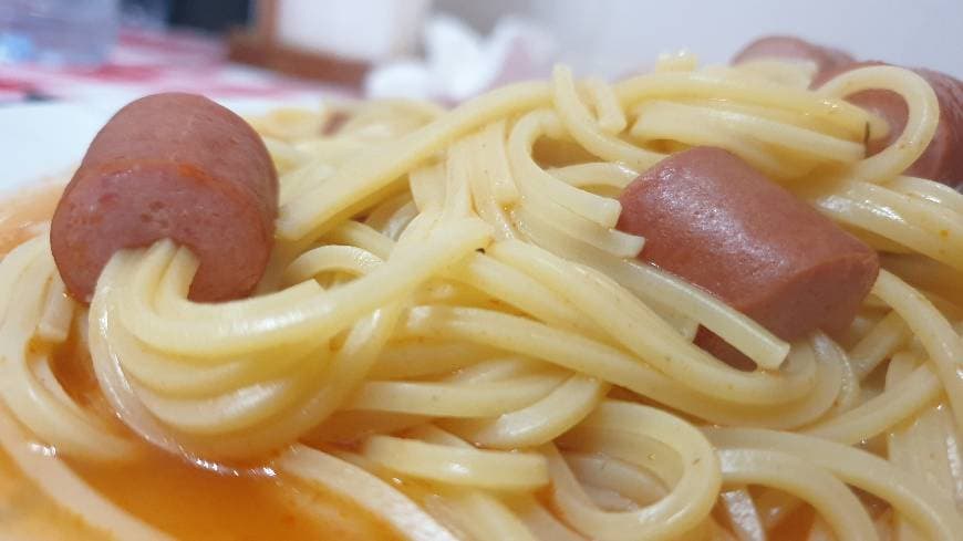 Moda Massa de Salsicha com Molho de Francesinha