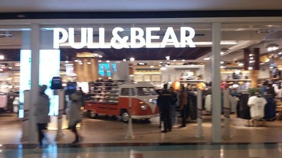 Place Pull & Bear