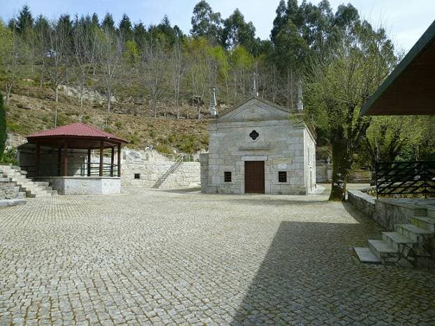 Lugar Santuário Nossa Senhora da Orada