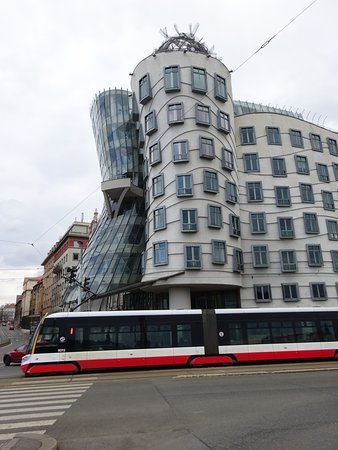 Place Dancing House