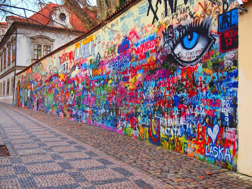 Place John Lennon Wall