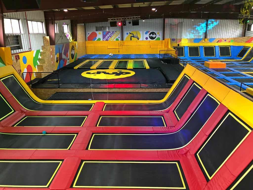 Place UPUP TRAMPOLINS