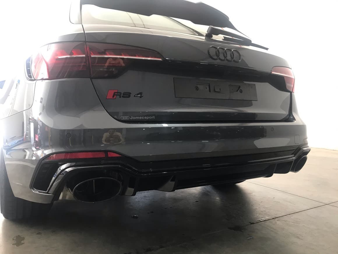 Moda Audi RS4 