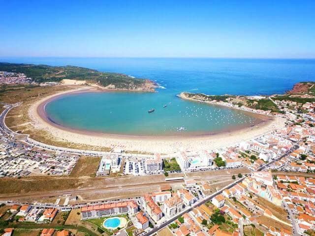 Place Praia de São Martinho do Porto